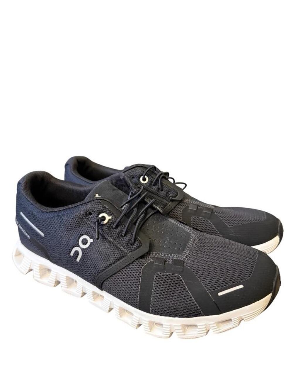 On Cloud V Black Running Walking Sneaker Women size 8